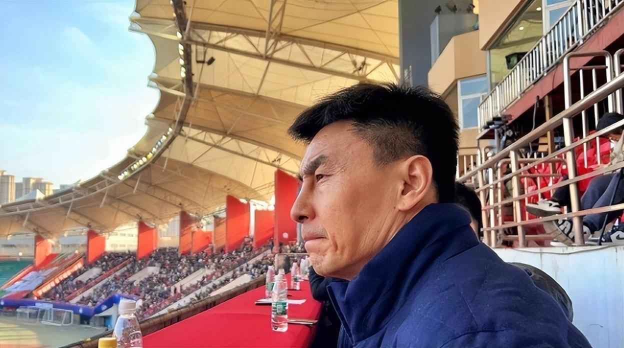 LPL猜输赢-中甲俱乐部宁波队选帅看好李玮锋，已跟他正式接触谈判，值得期待